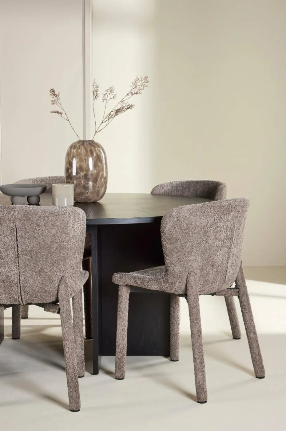Venture Home Spisebord Strada med Astoria-stol
