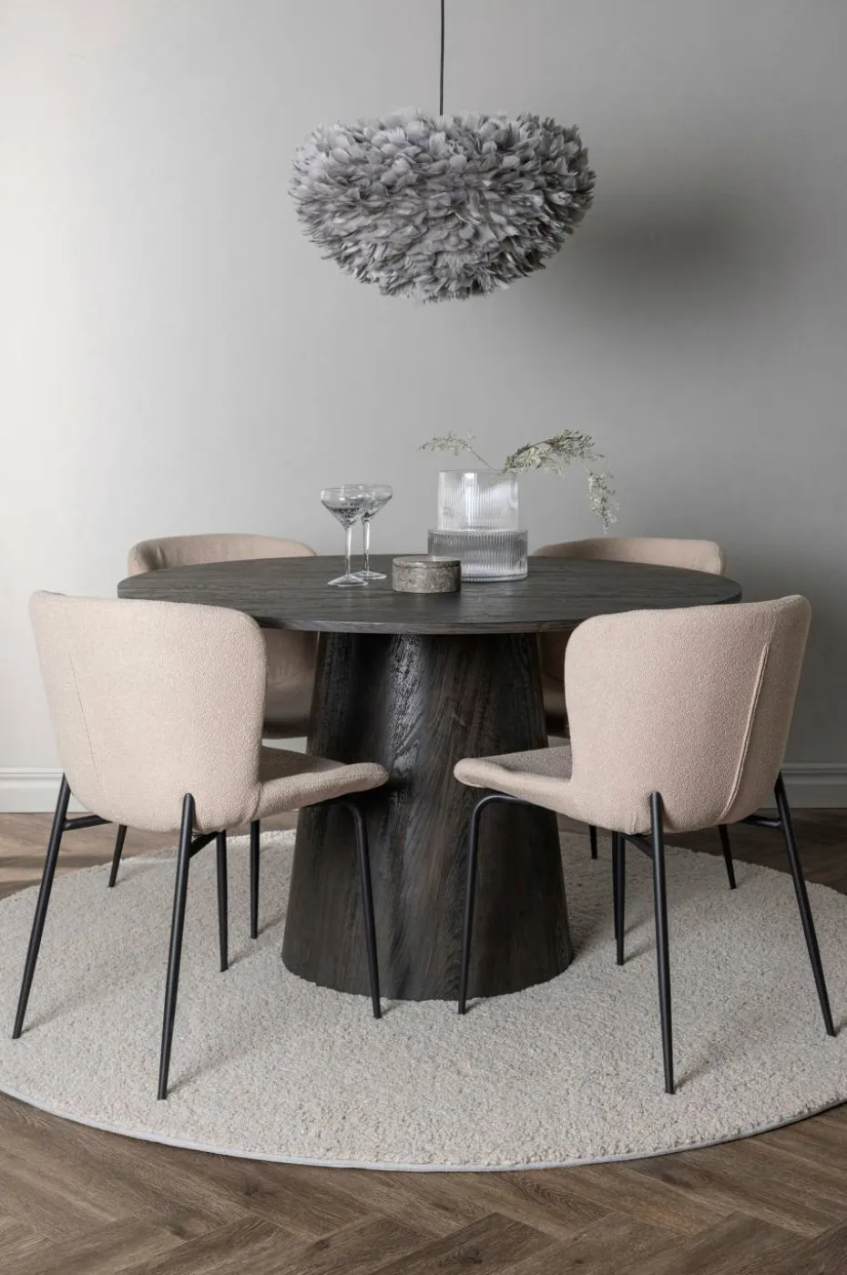 Venture Home Spisegruppe Lanzo med 4 stk stoler Modesto