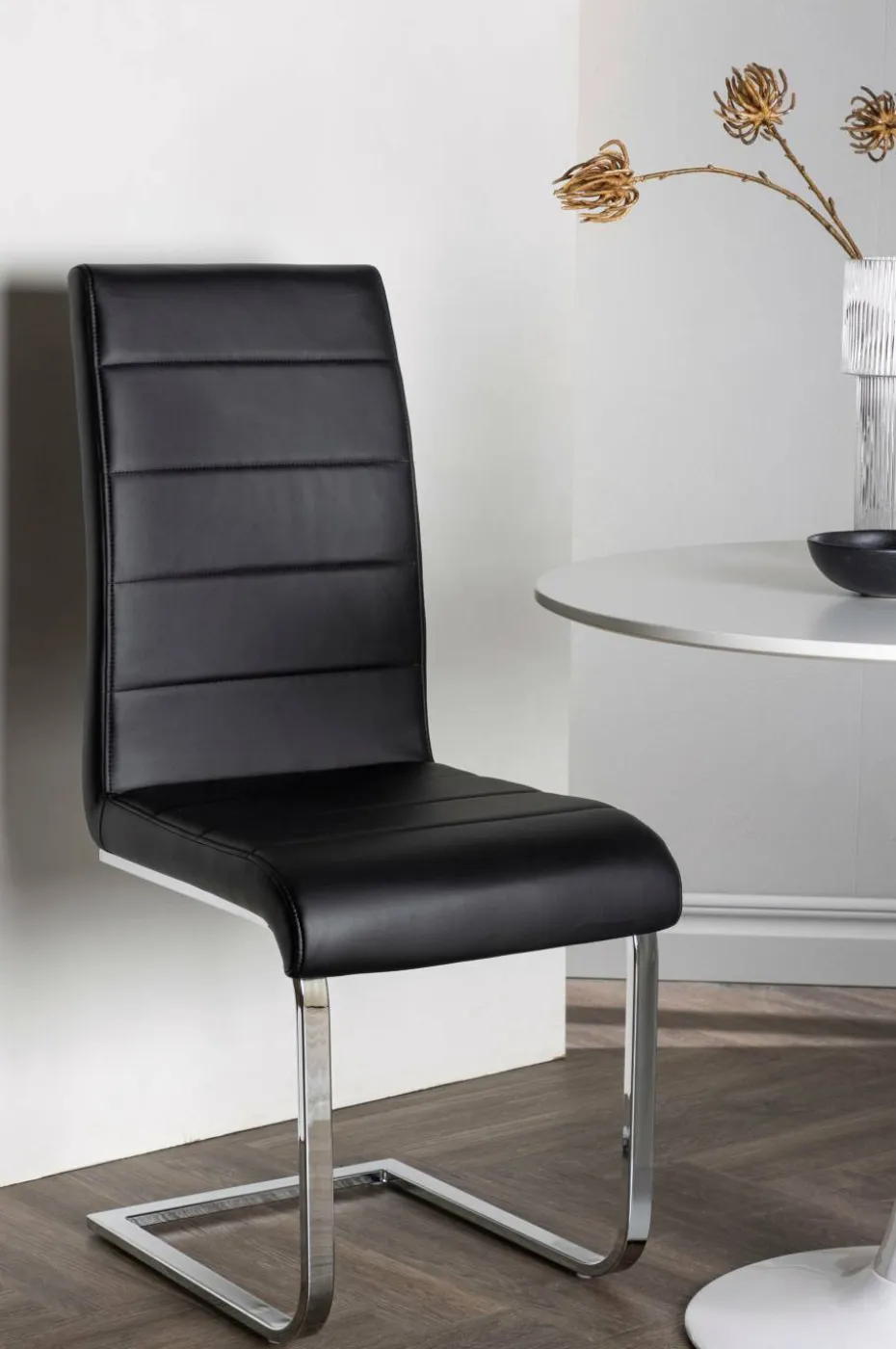Venture Home Spisegruppe Hamden med 2 stk stoler Tempo