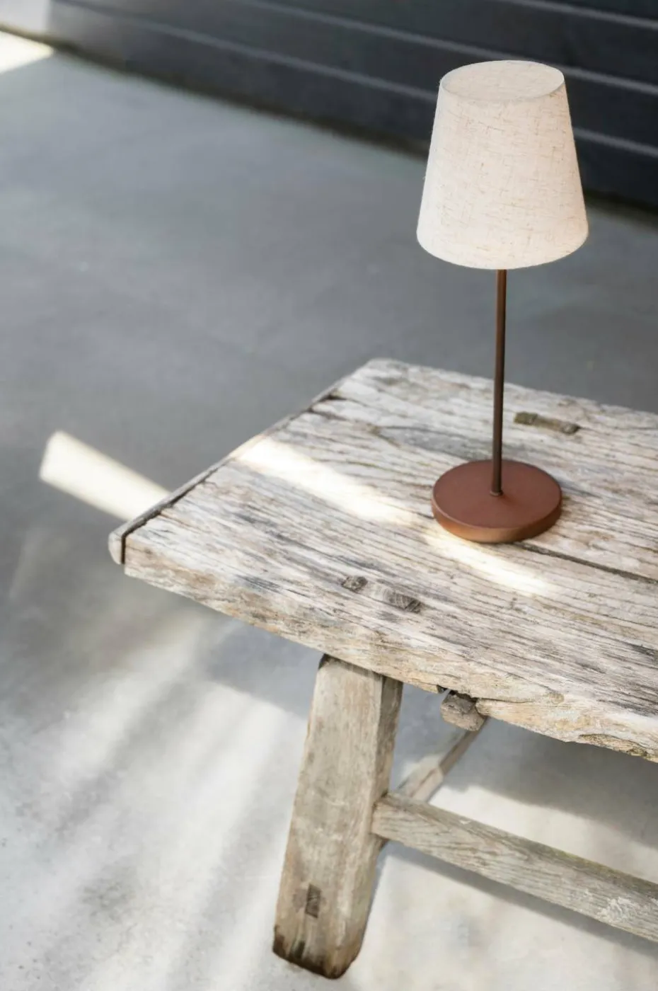 watt & VEKE Bordlampe Tyra bærbar